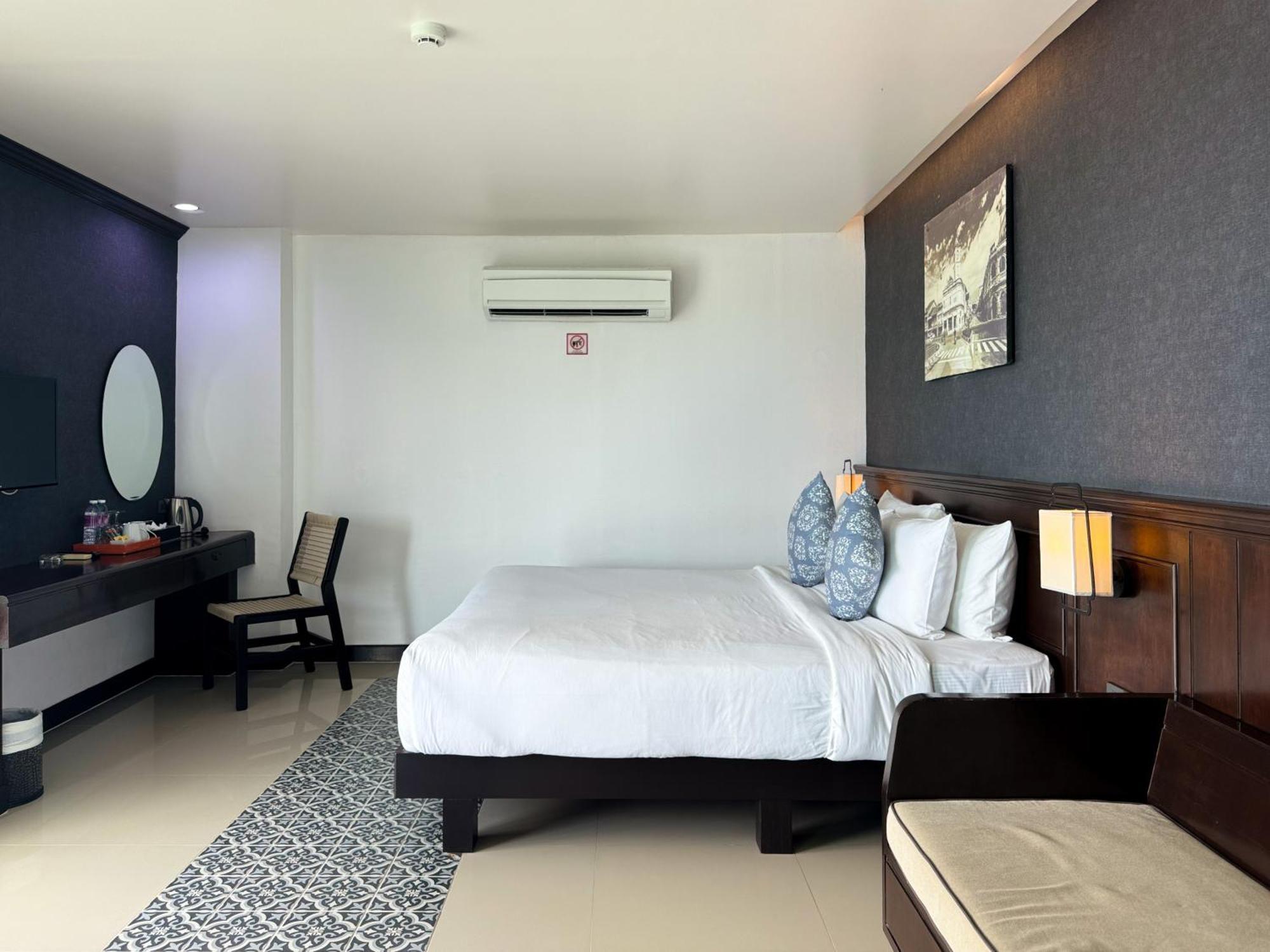 Grand Supicha City Hotel - Sha Plus Phuket Exteriör bild